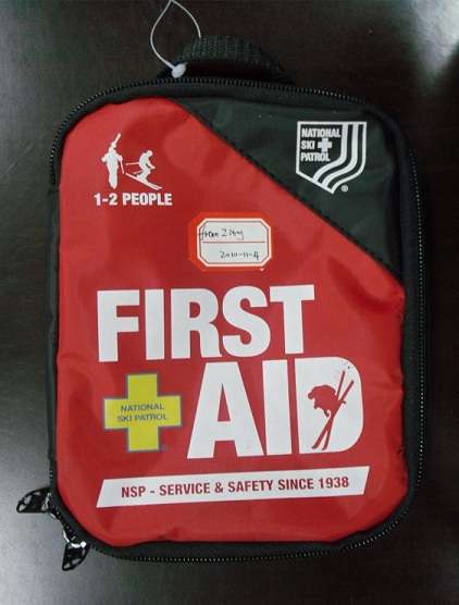 ADVENTURE MEDICAL KITS 1-2 PERSON NATIONAL SKI PATROL FIRST AID